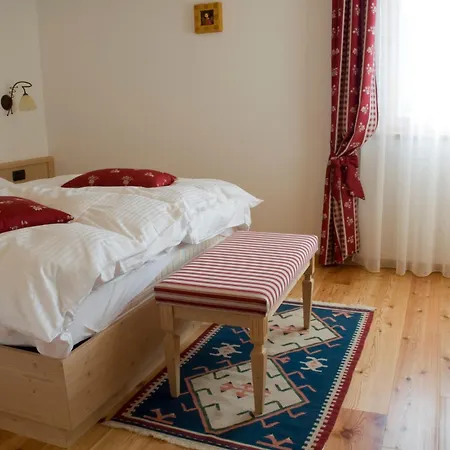 Agritur Golden Pause Çiftlik konaklama Ton